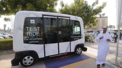 Weekend tech reading: Driverless minibus in Dubai, building a PC for VR, 1 in 2 users click anything