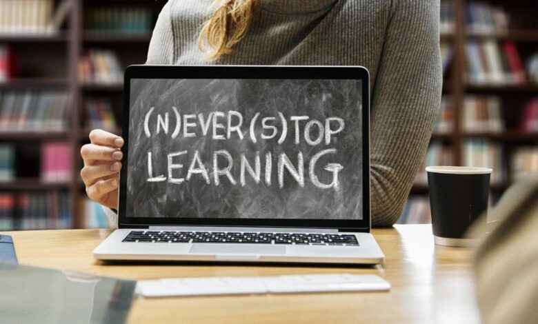 Cómo los administradores de sistemas pueden repensar los hábitos de aprendizaje para la capacitación o la certificación