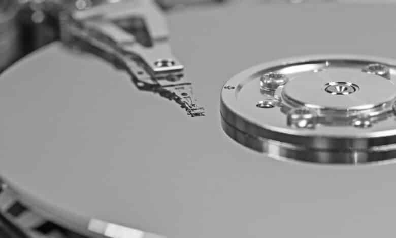Cómo configurar su sistema para conservar los registros del sistema después de reiniciar