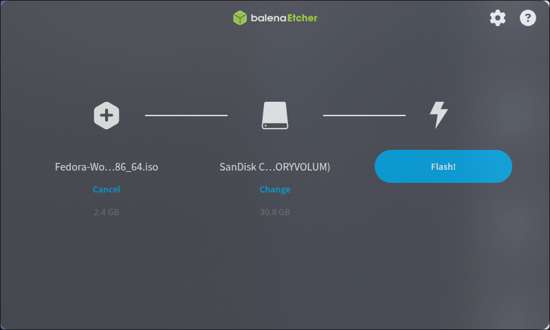 Establezca Etcher para escribir Fedora ISO en el almacenamiento USB. Haga clic en Flash para iniciar el proceso de escritura.