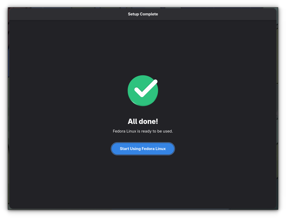 Se completa una captura de pantalla que muestra la configuración para la instalación postal de Fedora.
