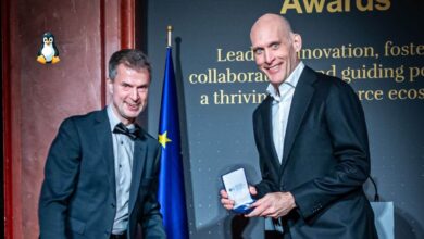 Greg Kroah-Hartman recibe el Premio a la Excelencia en Código Abierto 2026