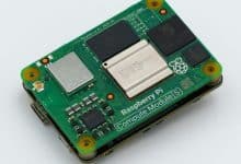 La placa portadora ARK Just A Pi conecta Raspberry Pi CM5 a sistemas de conducción autónomos
