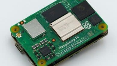 La placa portadora ARK Just A Pi conecta Raspberry Pi CM5 a sistemas de conducción autónomos