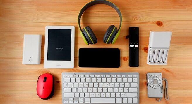 Gadgets tecnológicos útiles para eventos, empresas y comunidades tech mesa